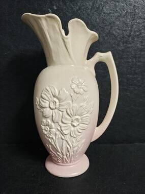 Hull Mardi Gras/ Granada Ewer Pitcher 66-10"